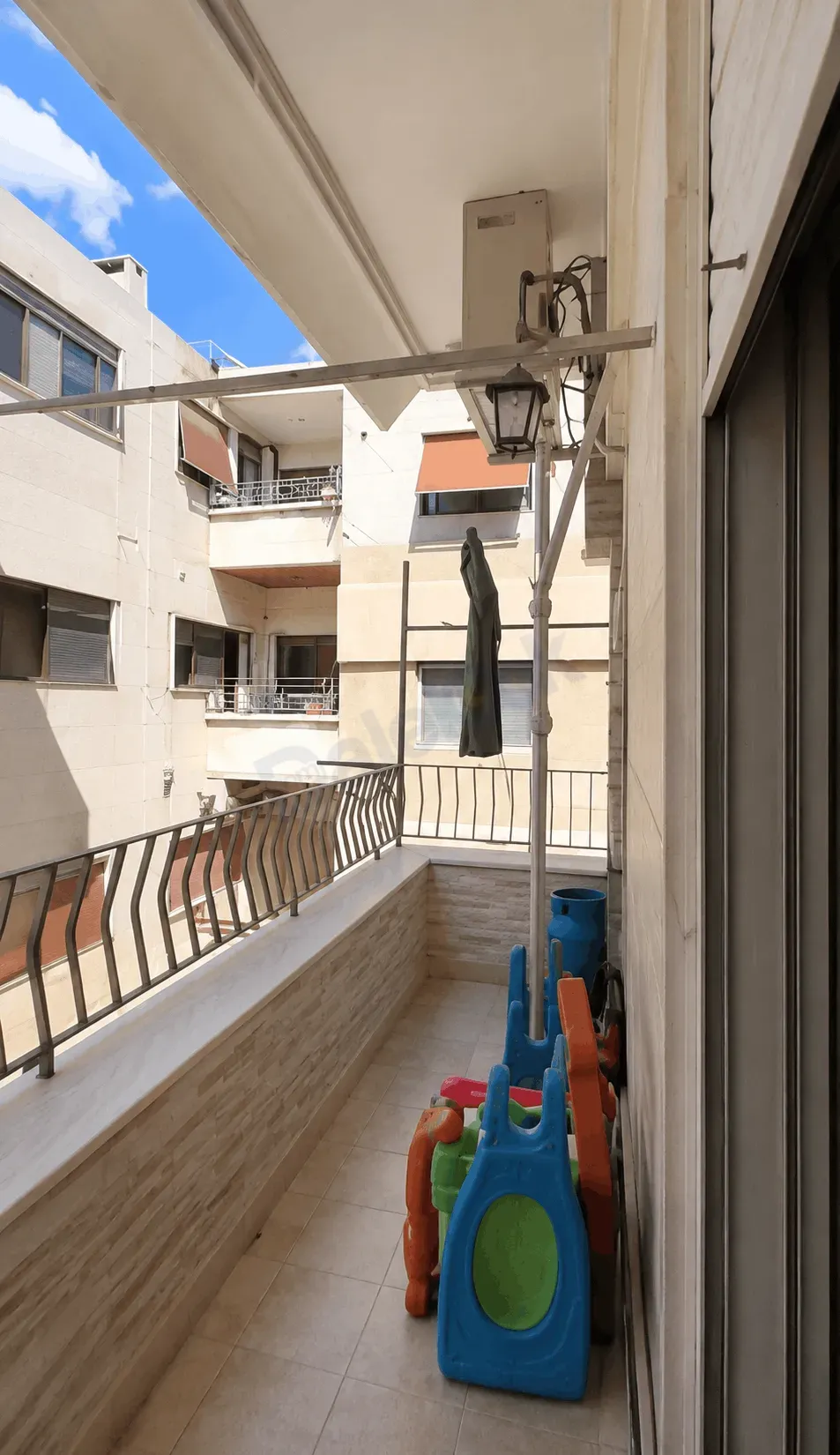 uploads/advertisements/images/للبيع_شقة_في_جديدة_عرطوز_البلد____امتداد_السكن_الاول_بجانب_وحدة_المياه___3_-1780260141006.webp