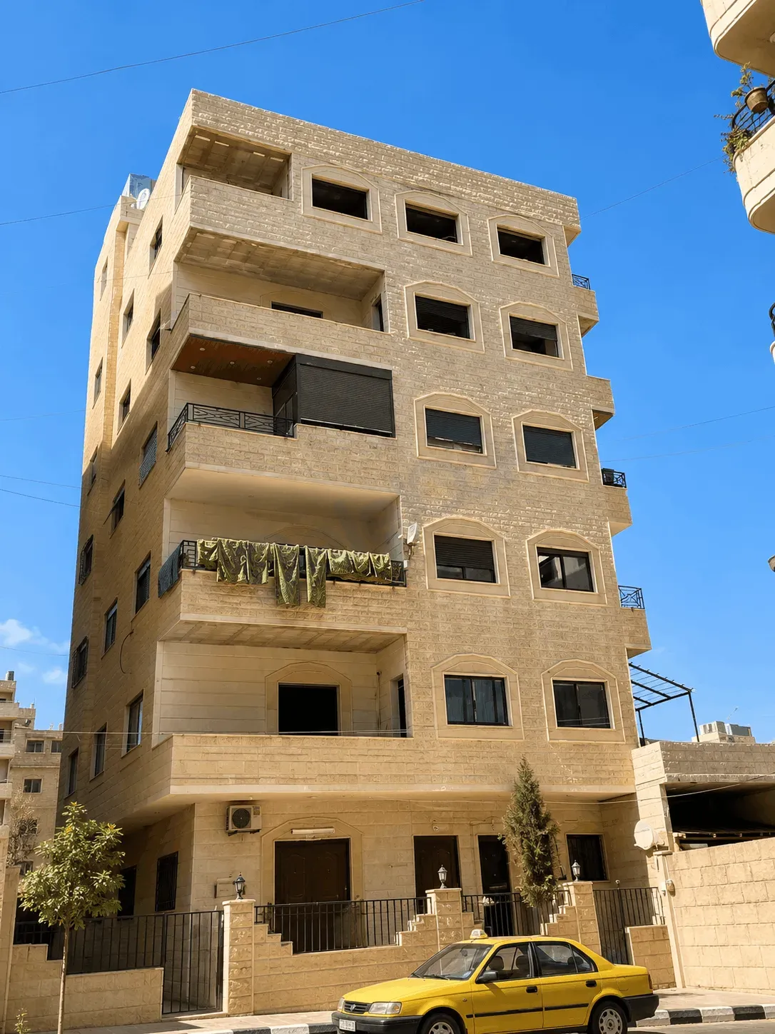 للبيع شقة في جديدة عرطوز البلد تنظيم البيادر