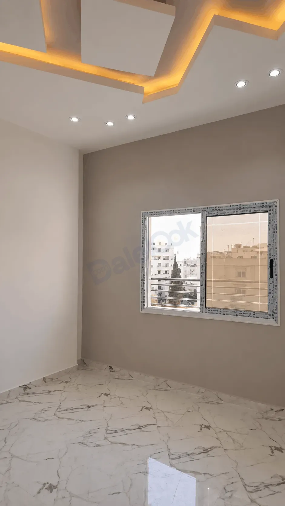 uploads/advertisements/images/للبيع_شقة_في_جرمانا_بالقرب_من_ساحة_الكرامة__3_-1783818098116.webp