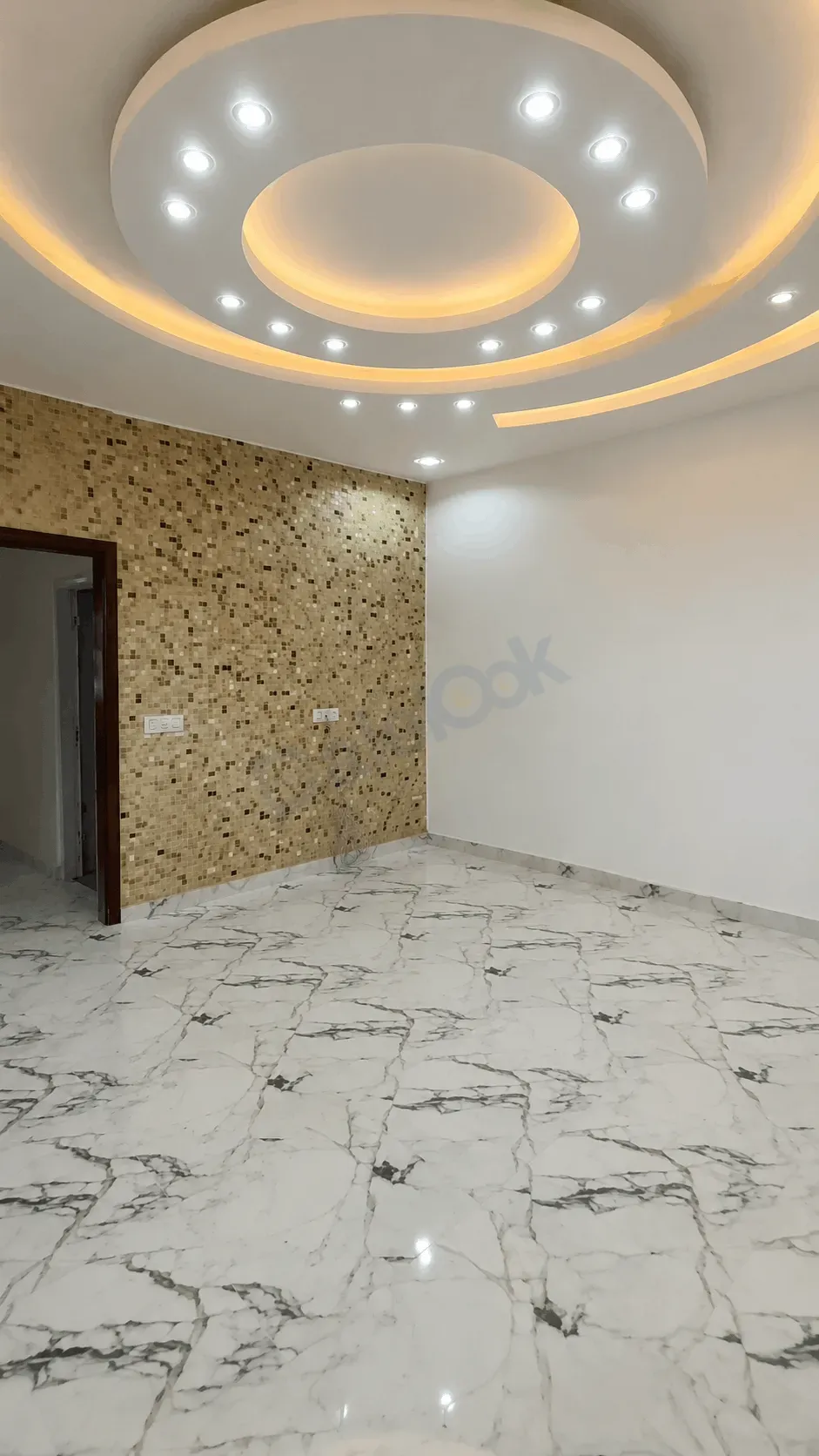 uploads/advertisements/images/للبيع_شقة_في_جرمانا_بالقرب_من_ساحة_الكرامة__9_-1783818098116.webp
