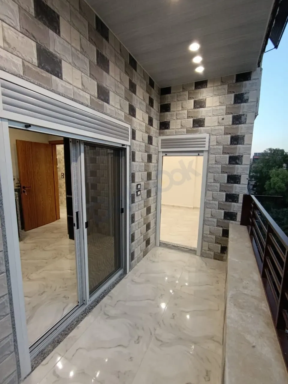 uploads/advertisements/images/للبيع_شقة_في_جرمانا_حي_الوحدة__1_-1786543313097.webp