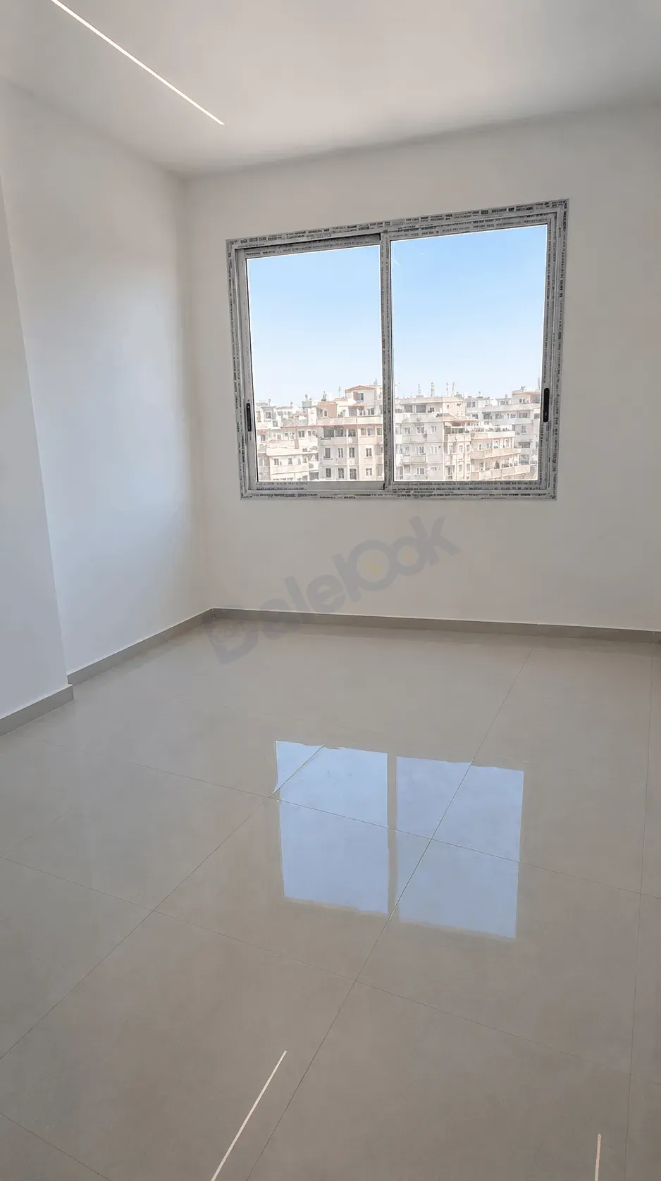 uploads/advertisements/images/للبيع_شقة_في_جرمانا_شارع_النسيم__1_-1783820106110.webp