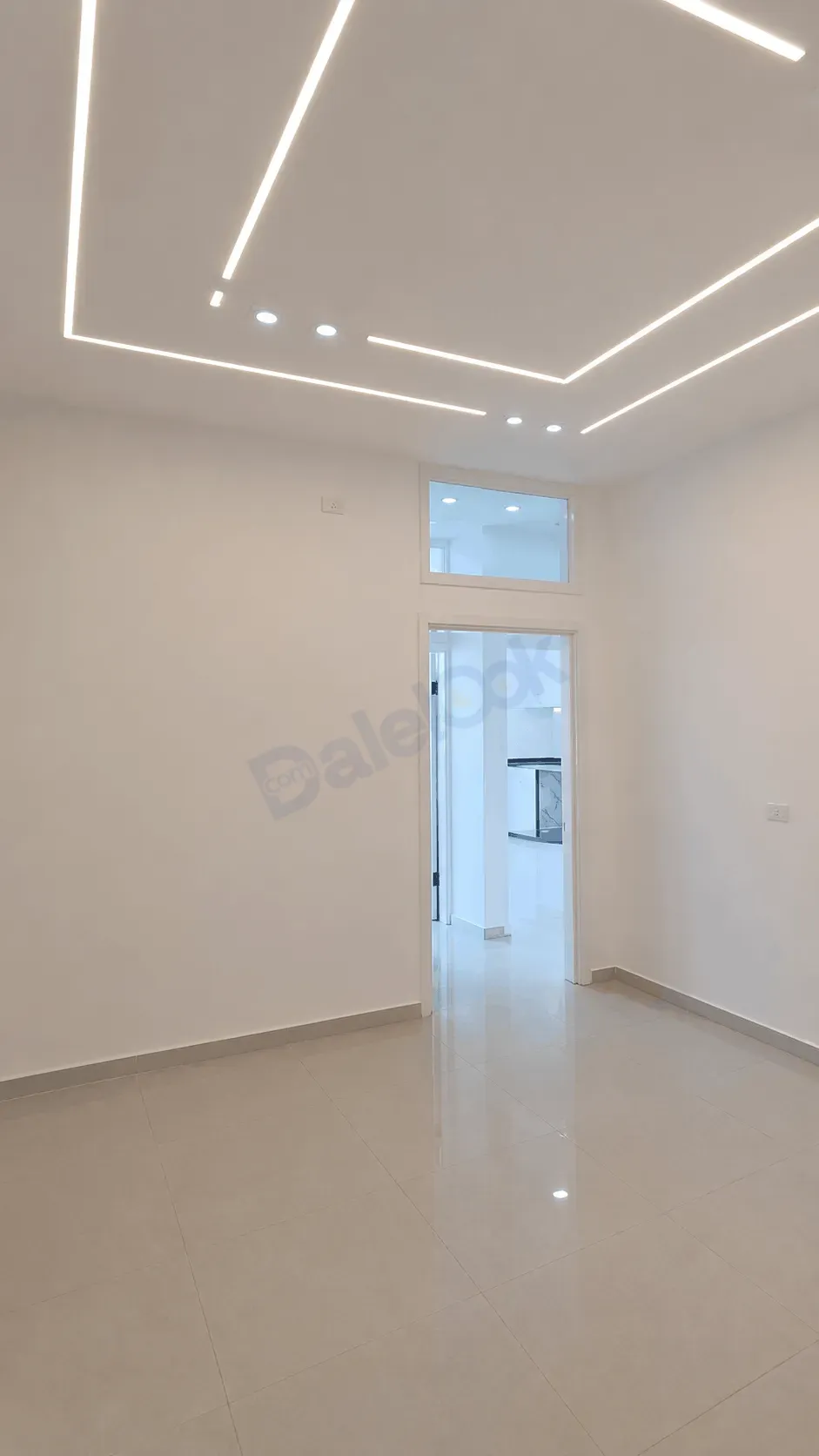 uploads/advertisements/images/للبيع_شقة_في_جرمانا_شارع_النسيم__9_-1783820106110.webp