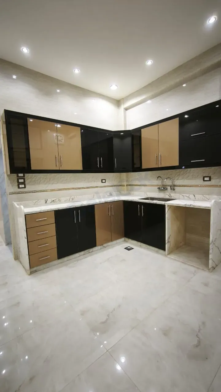 uploads/advertisements/images/للبيع_شقة_في_حرستا___1_-1792413702664.webp