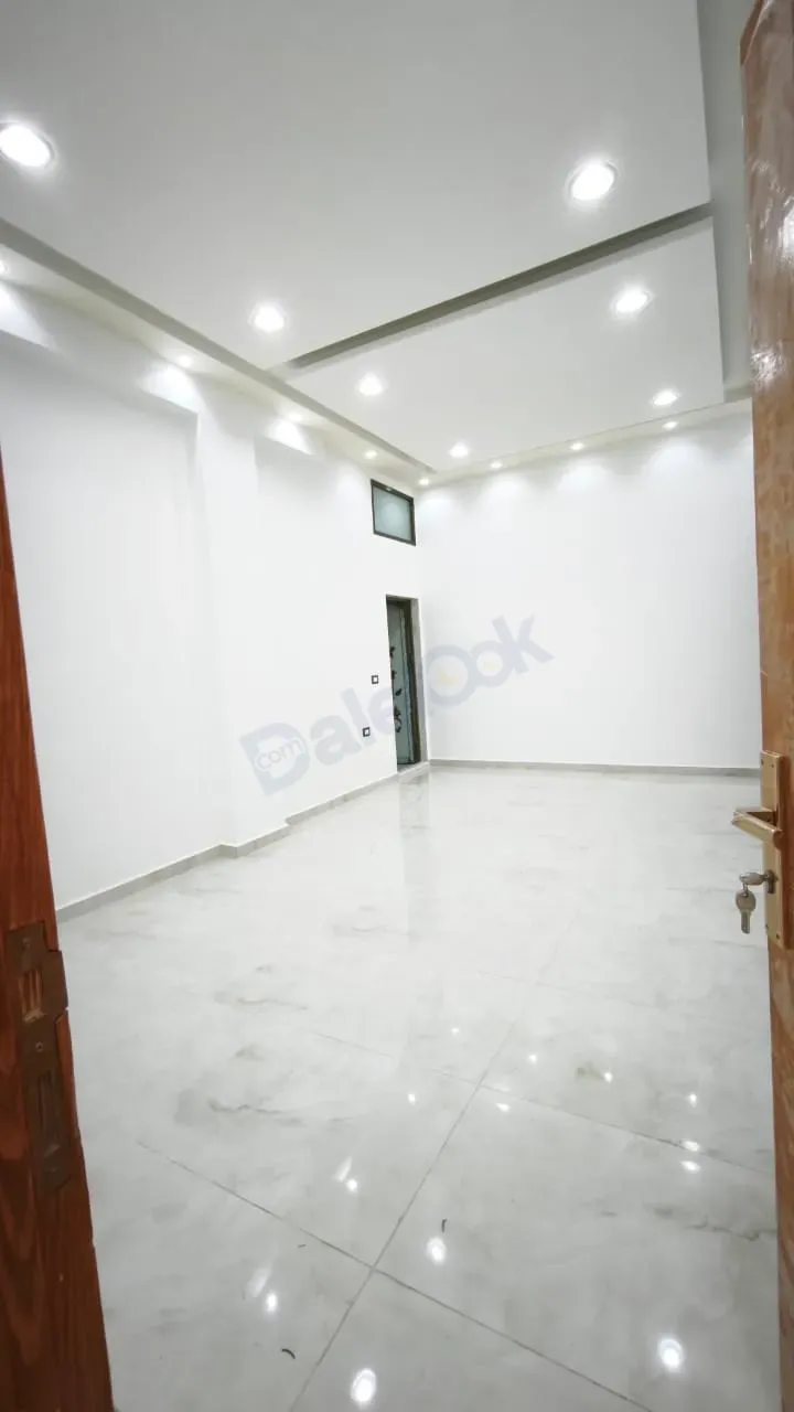 uploads/advertisements/images/للبيع_شقة_في_حرستا___3_-1792413702663.webp