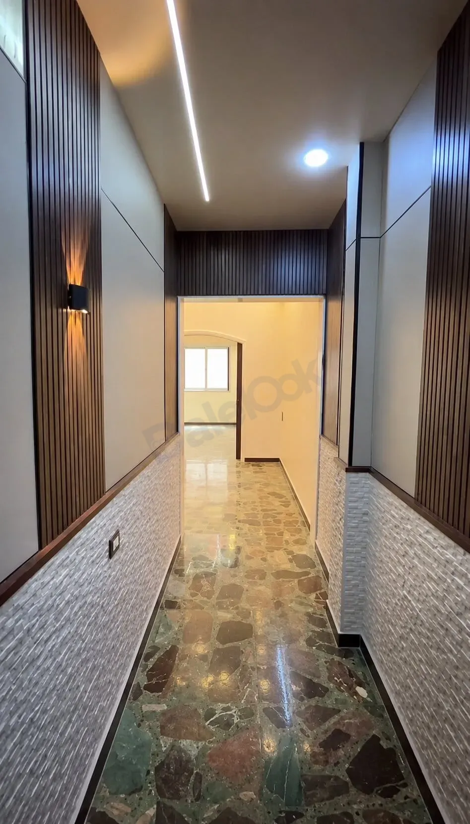 uploads/advertisements/images/للبيع_شقة_في_حرستا_حي_البستان__2_-1786888729172.webp