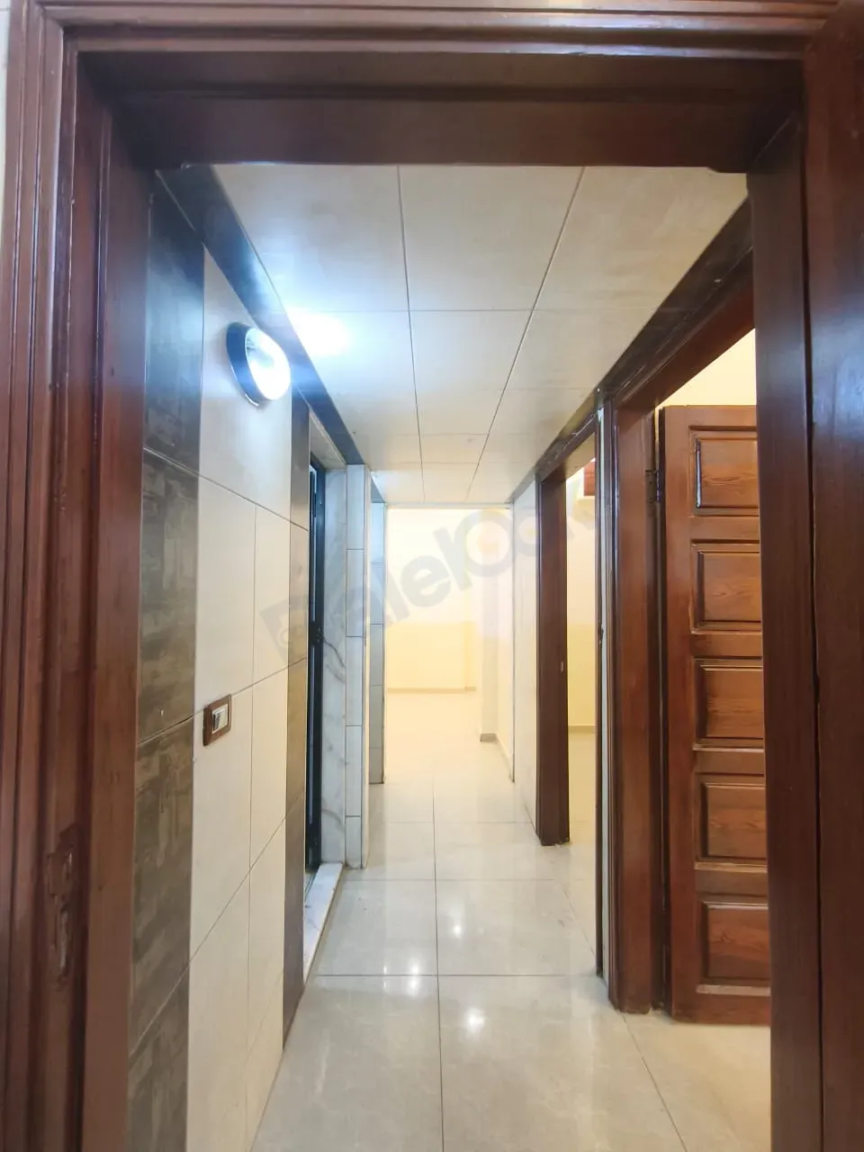 uploads/advertisements/images/للبيع_شقة_في_حرستا_حي_بيدر__3_-1792417694892.webp