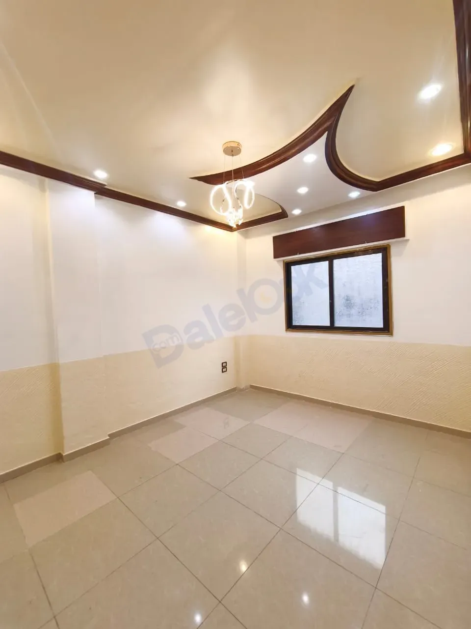 uploads/advertisements/images/للبيع_شقة_في_حرستا_حي_بيدر__6_-1792417694892.webp