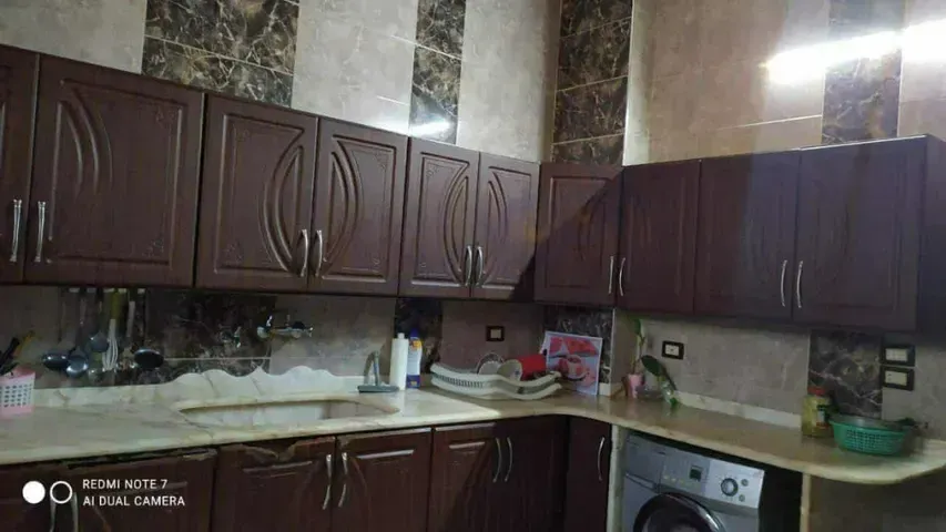 uploads/advertisements/images/للبيع_شقة_في_حماه_في_حي_دوار_البحرة__1_-1780246471474.webp