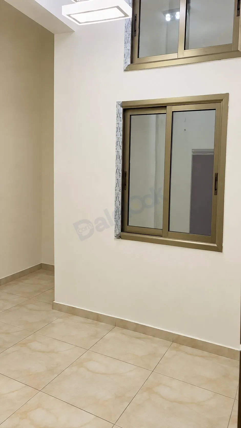 uploads/advertisements/images/للبيع_شقة_في_دمشق_الروضة_جادة_الزهراوي__1_-1789600345959.webp