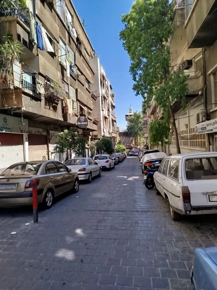 للبيع شقة في دمشق الصالحية