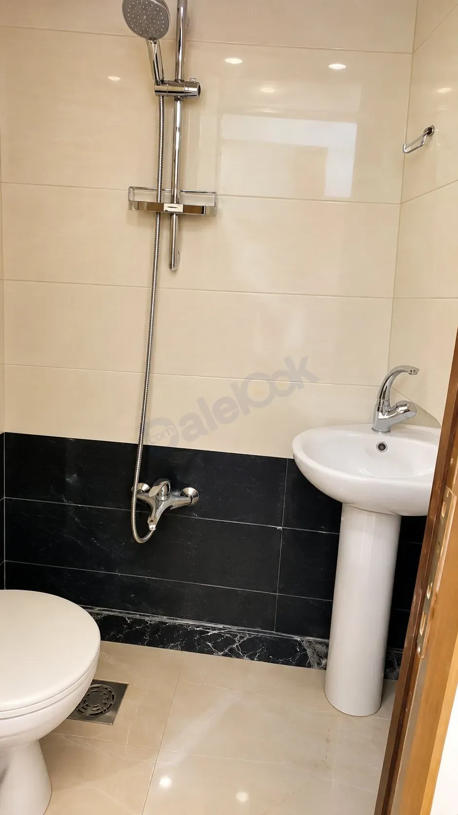 uploads/advertisements/images/للبيع_شقة_في_دمشق_الميدان_مقابل_حديقة_3_عنزات__5_-1790625704173.webp