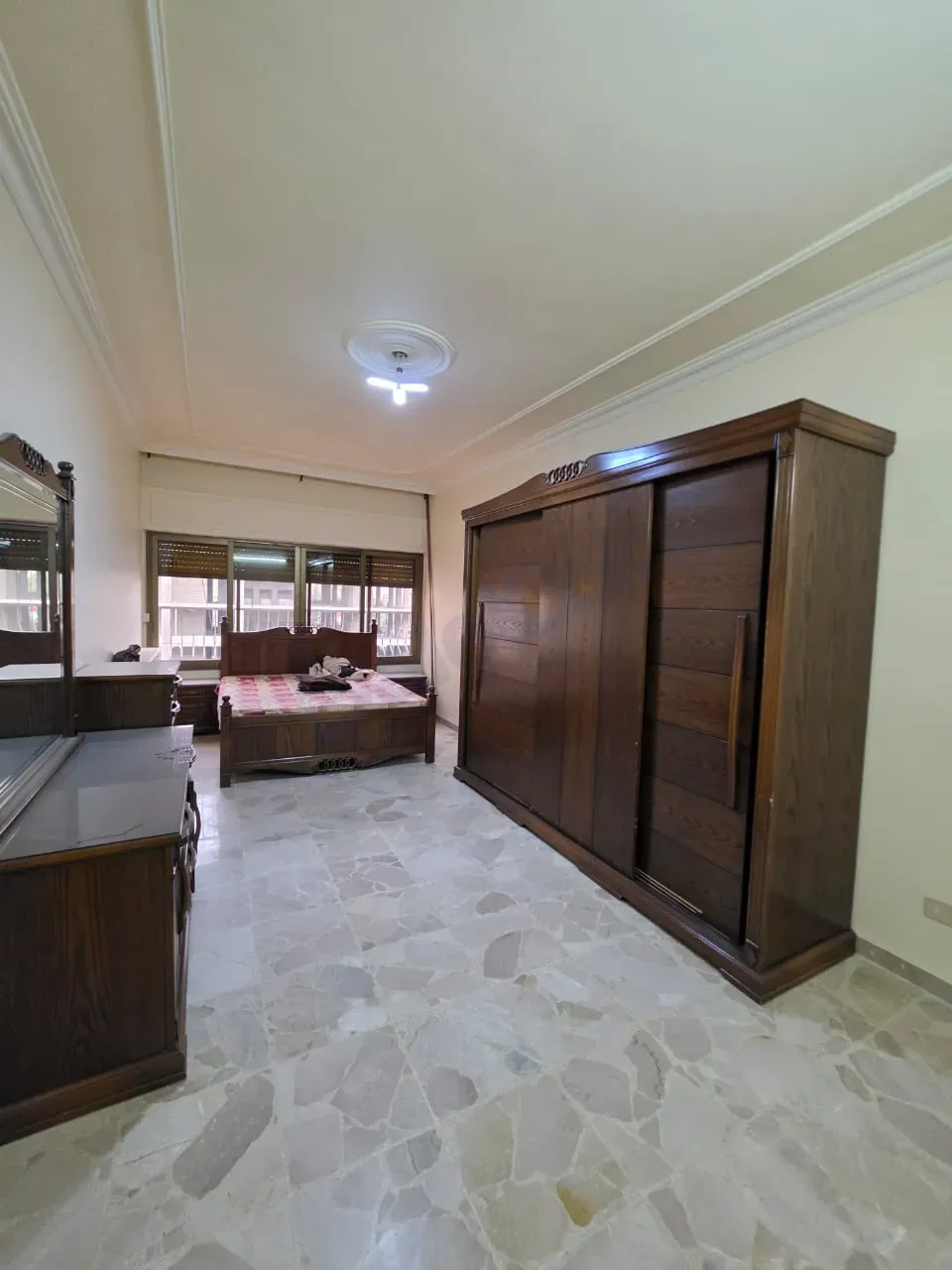 uploads/advertisements/images/للبيع_شقة_في_دمشق_تنظيم_كفرسوسة_جانب_مطعم_رمان__9_-1790683538607.webp