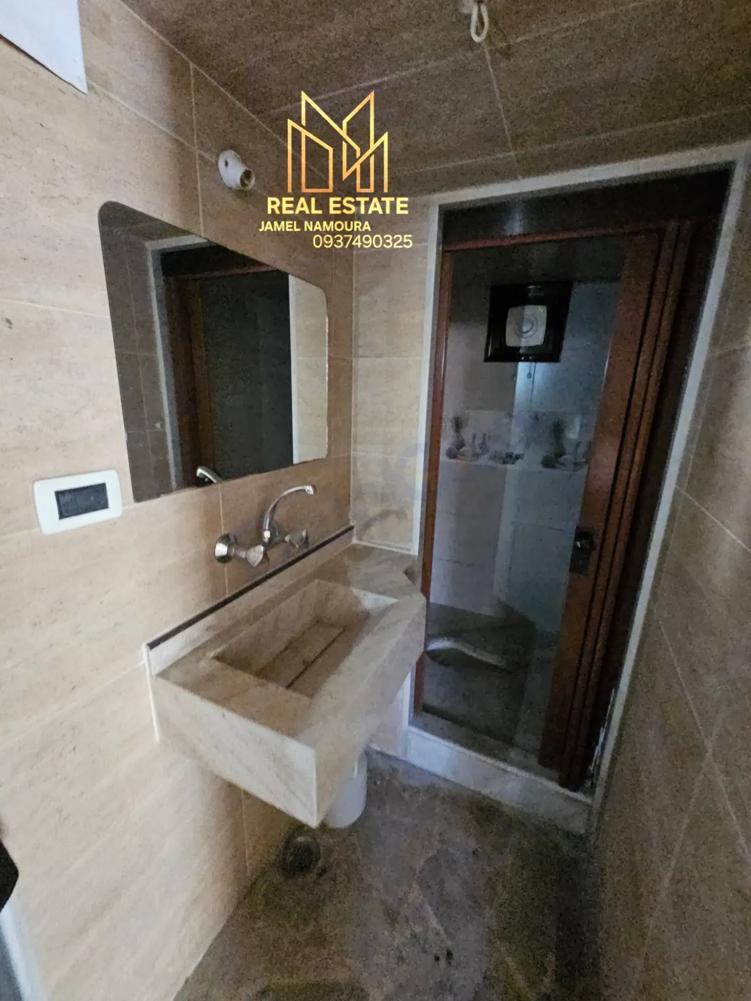 uploads/advertisements/images/للبيع_شقة_في_دمشق_ساحة_التجارة__2_-1785258021546.webp
