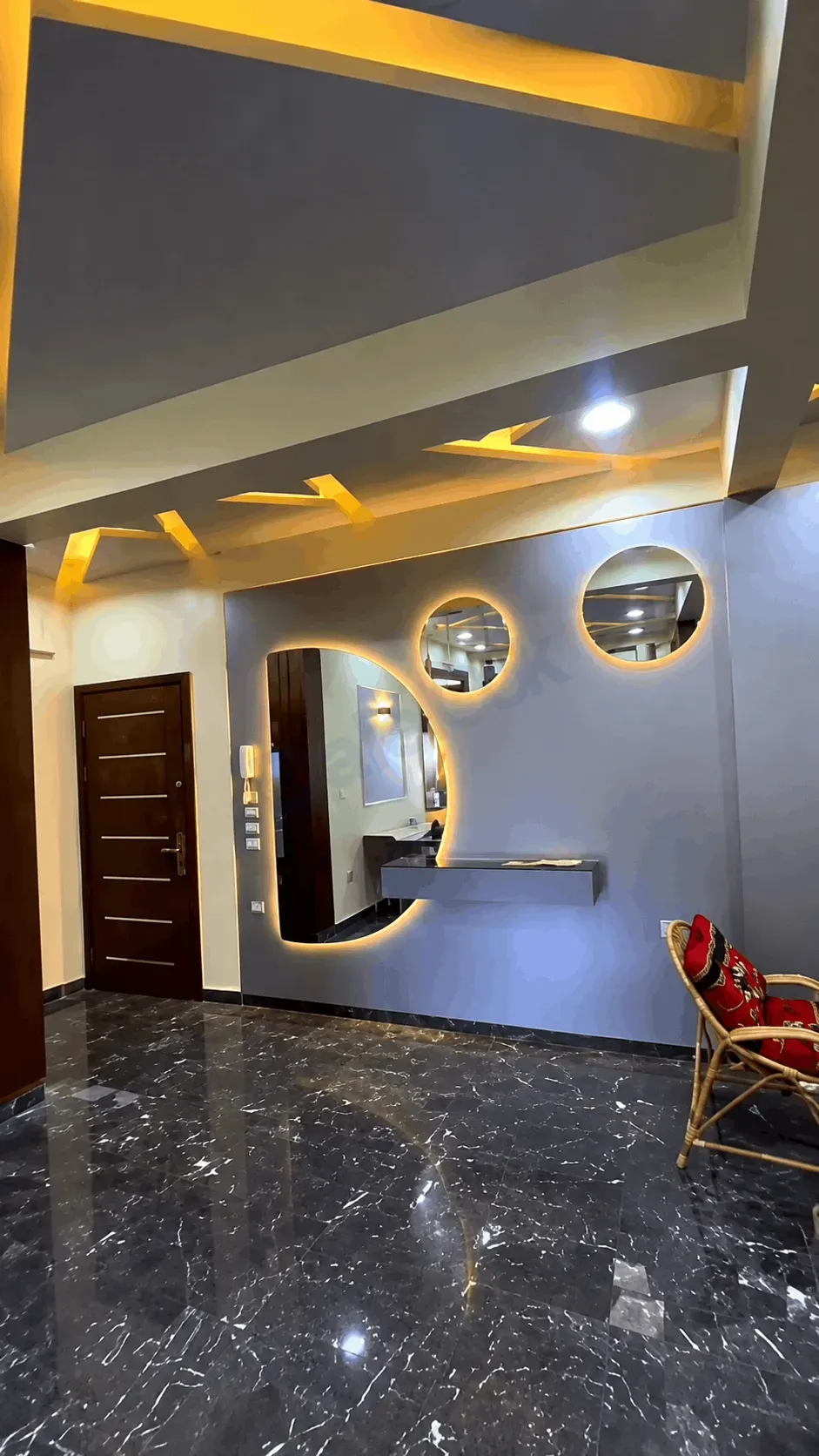 uploads/advertisements/images/للبيع_شقة_في_دمشق_شارع_بغداد__4_-1785265431251.webp