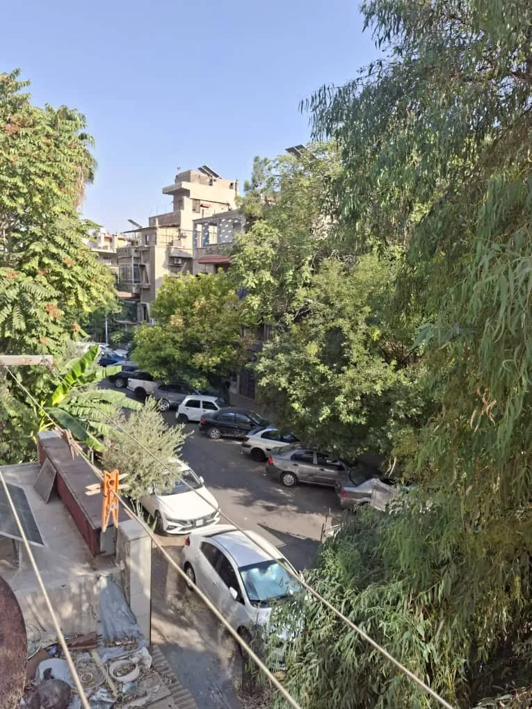 uploads/advertisements/images/للبيع_شقة_في_دمشق_شارع_بغداد_شارع_مدرية_التربية_-المبرة__5_-1791067389130.webp