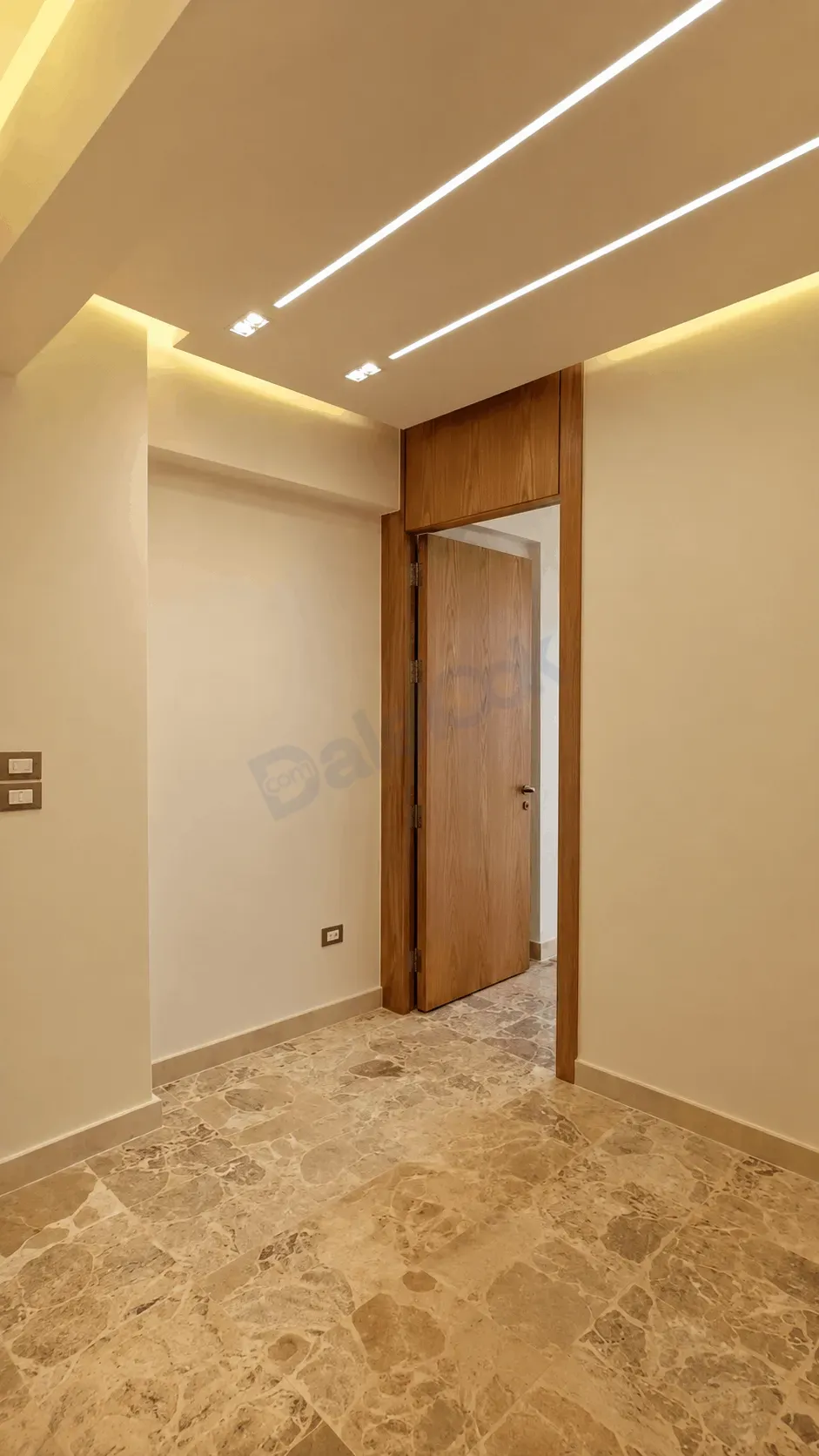 uploads/advertisements/images/للبيع_شقة_في_دمشق_شرقي_التجارة__12_-1785260519135.webp