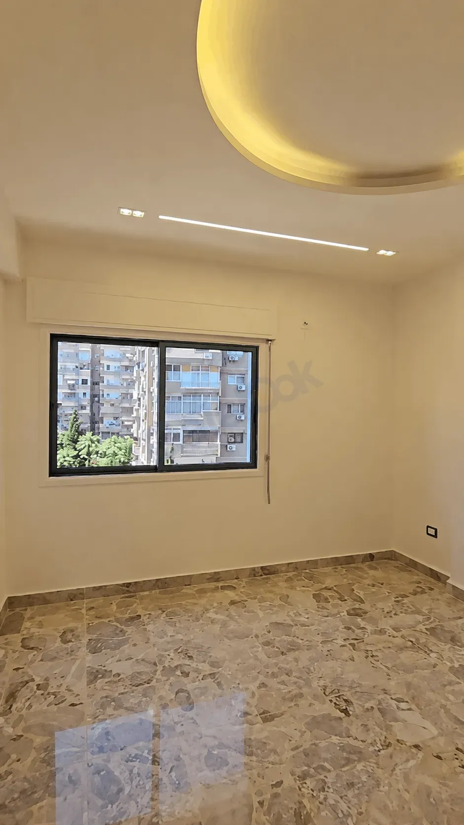 uploads/advertisements/images/للبيع_شقة_في_دمشق_شرقي_التجارة__9_-1785260519135.webp