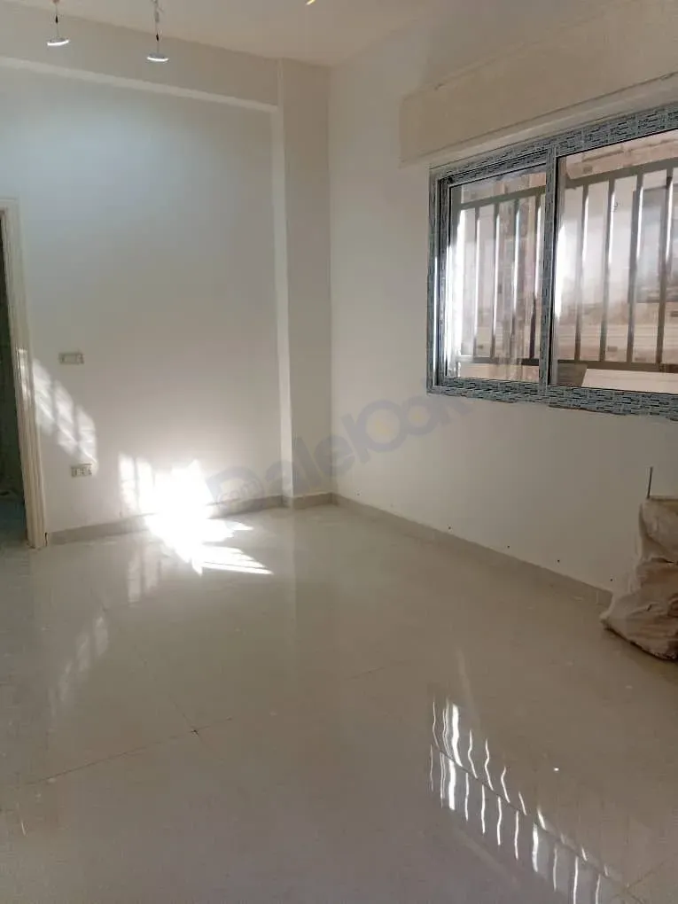 uploads/advertisements/images/للبيع_شقة_في_دمشق_قدسيا_مقابل_سوبر_ماركت_الأفراح__1_-1789596518798.webp