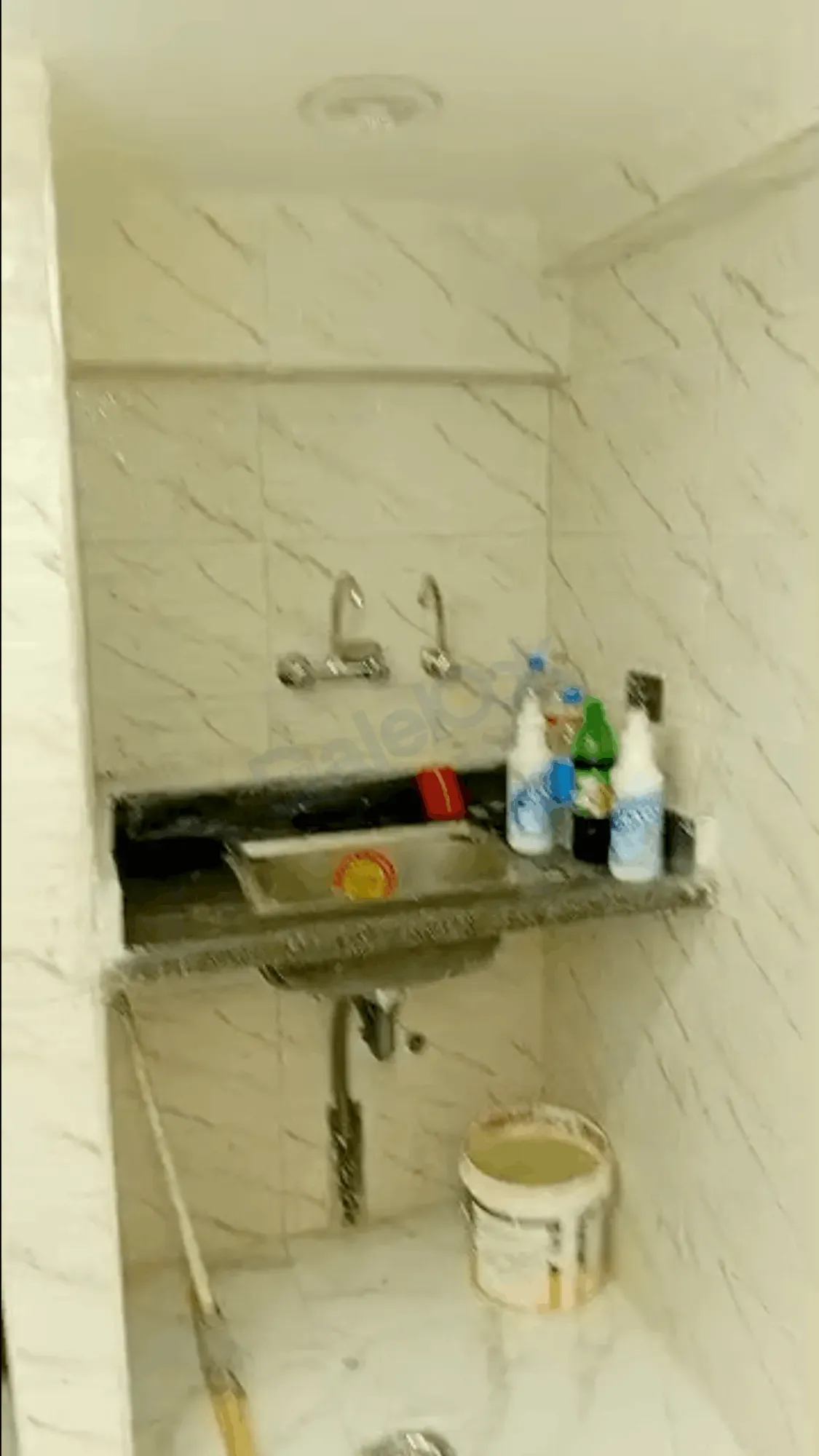 للبيع شقة في ركن الدين ساحة شمدين