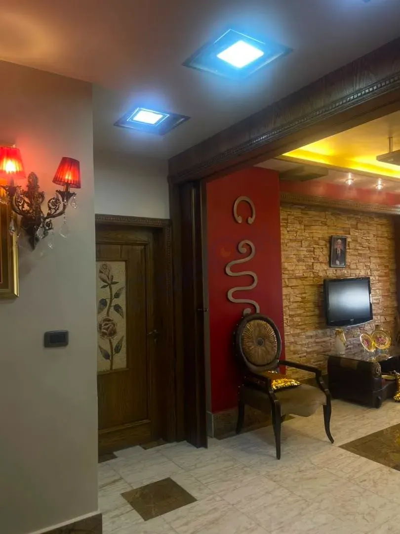 للبيع شقة في روضة الميدان عند جامع الرضا