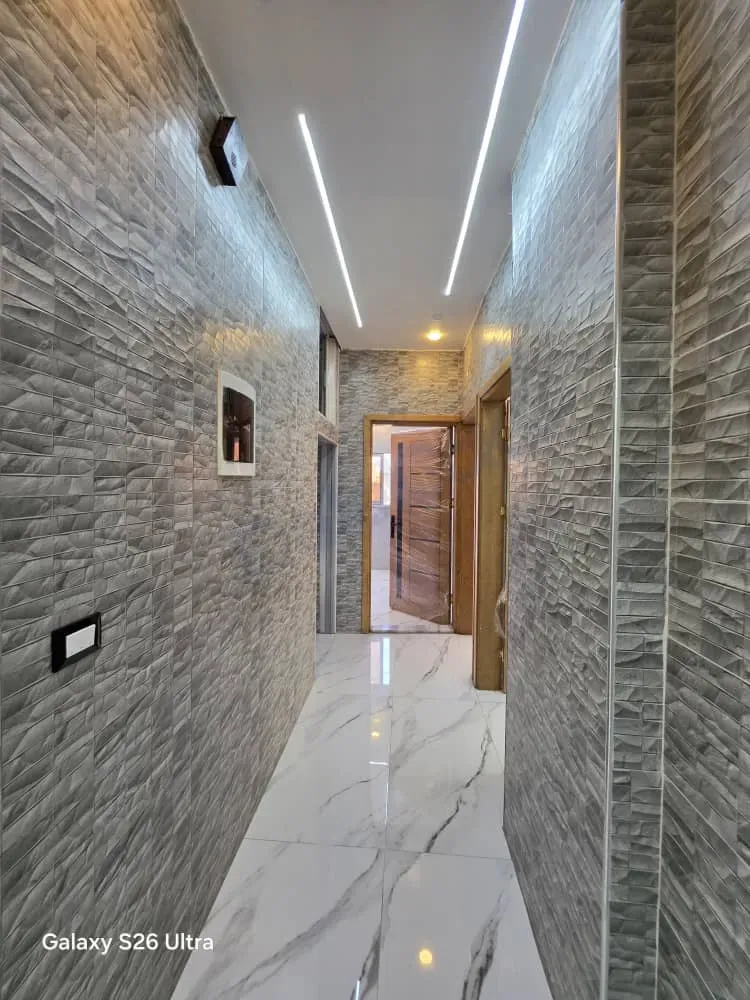 uploads/advertisements/images/للبيع_شقة_في_ريف_دمشق_بيت_سحم_على_الشارع_العام__10_-1792008682936.webp