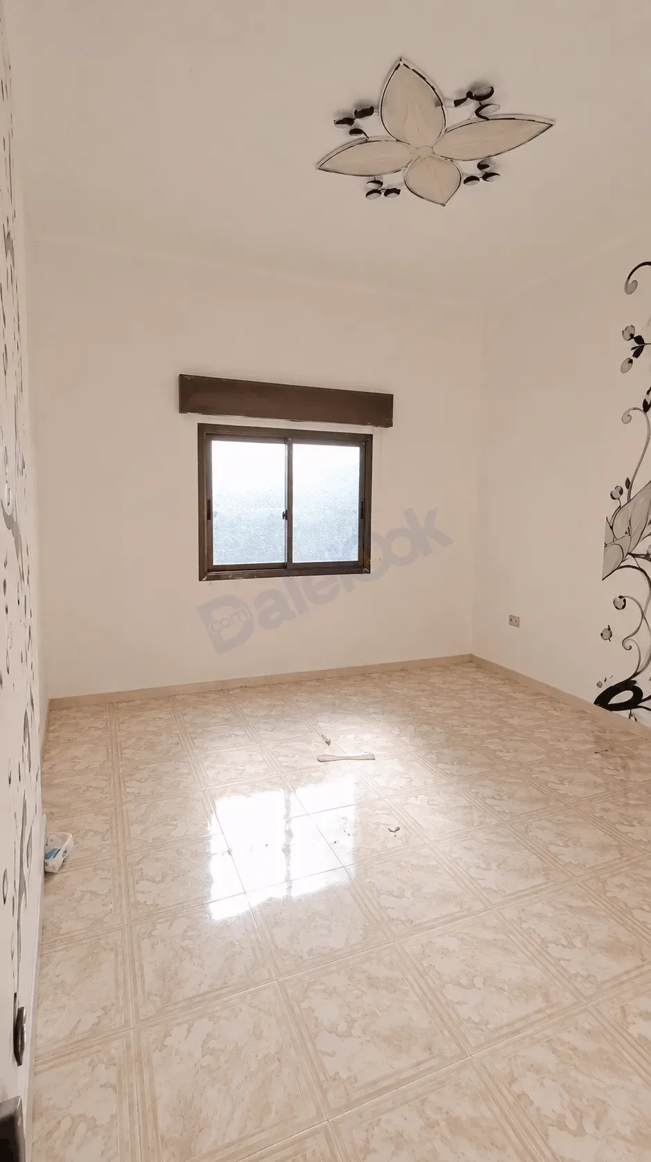 uploads/advertisements/images/للبيع_شقة_في_ريف_دمشق_كفر_بطنا__5_-1783528832448.webp