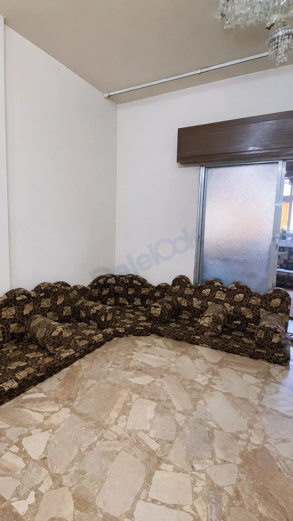 uploads/advertisements/images/للبيع_شقة_في_ريف_دمشق_كفر_بطنا__8_-1786921803471.webp