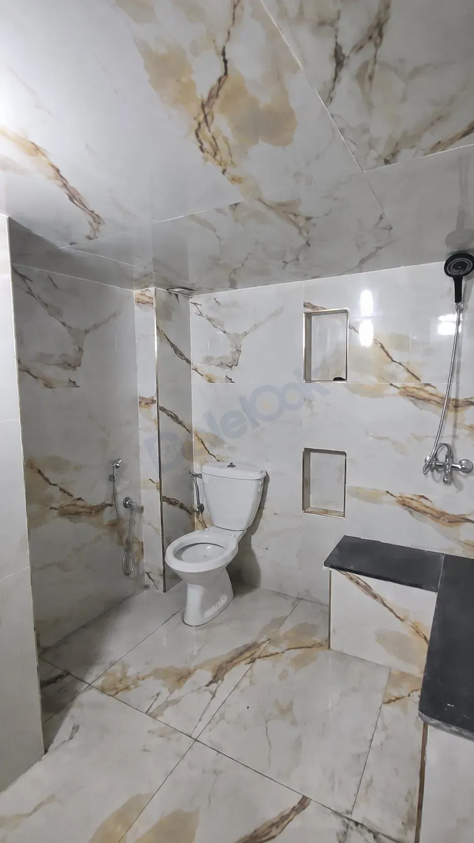 uploads/advertisements/images/للبيع_شقة_في_ريف_دمشق_كفر_بطنا__9_-1785707293386.webp