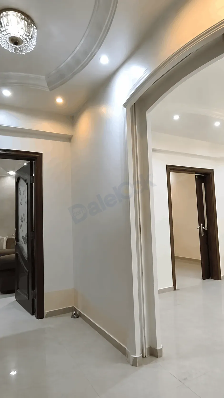 uploads/advertisements/images/للبيع_شقة_في_شارع_بغداد_خلف_كازية_عوض__3_-1784313298694.webp