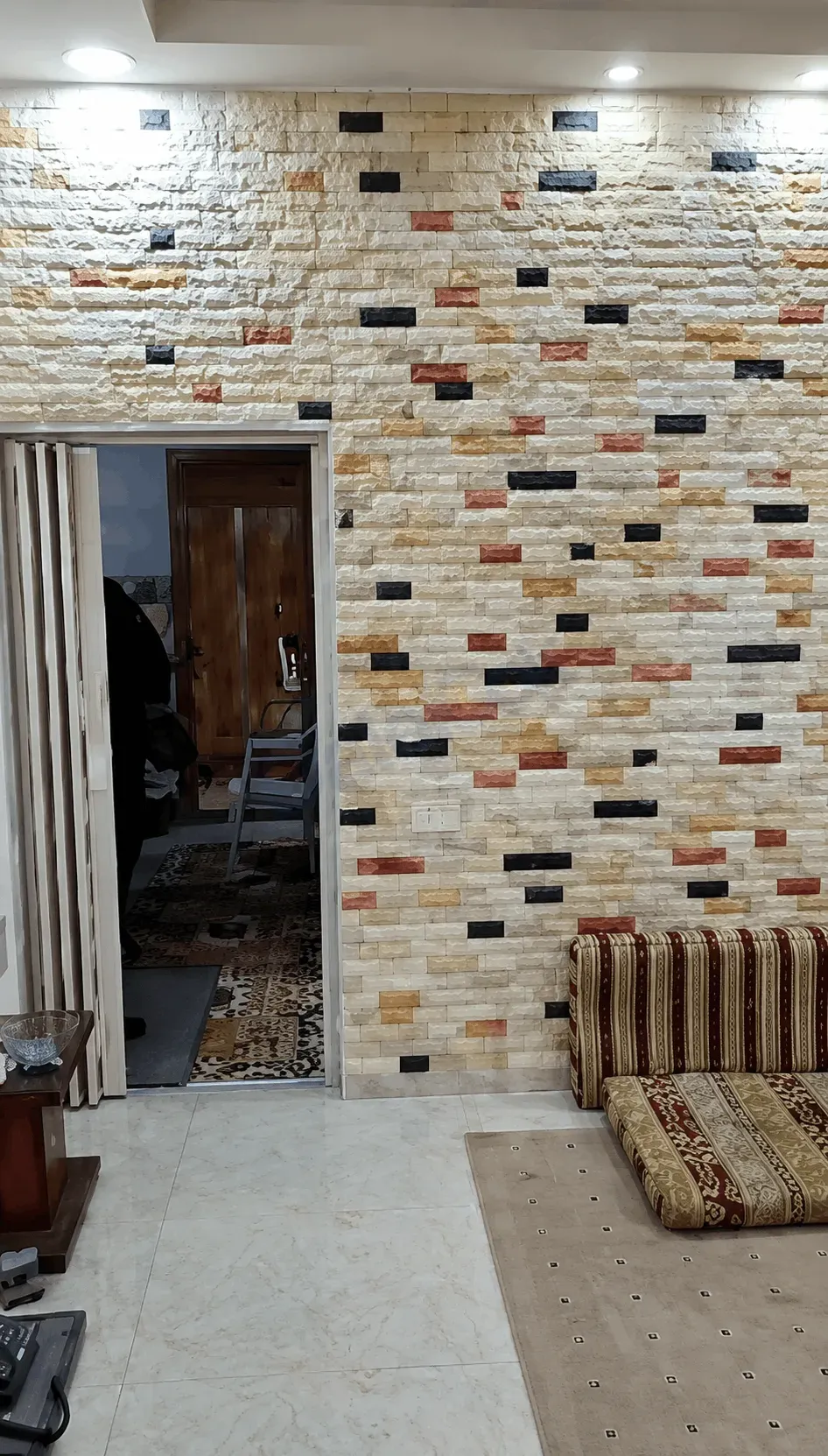 uploads/advertisements/images/للبيع_شقة_في_صحنايا_ساحة_الازروني__2_-1783803010351.webp