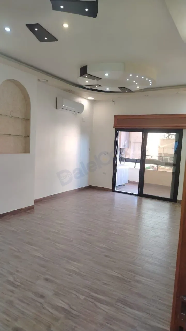 uploads/advertisements/images/للبيع_شقة_في_قدسيا_أول_شارع_الروضة__3_-1789511898476.webp