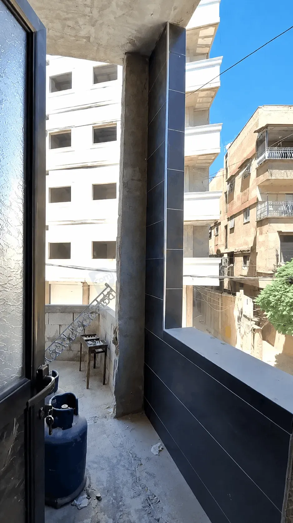 uploads/advertisements/images/للبيع_شقة_في_كفر_بطنا_جانب_جامع_النور__1_-1784054481432.webp