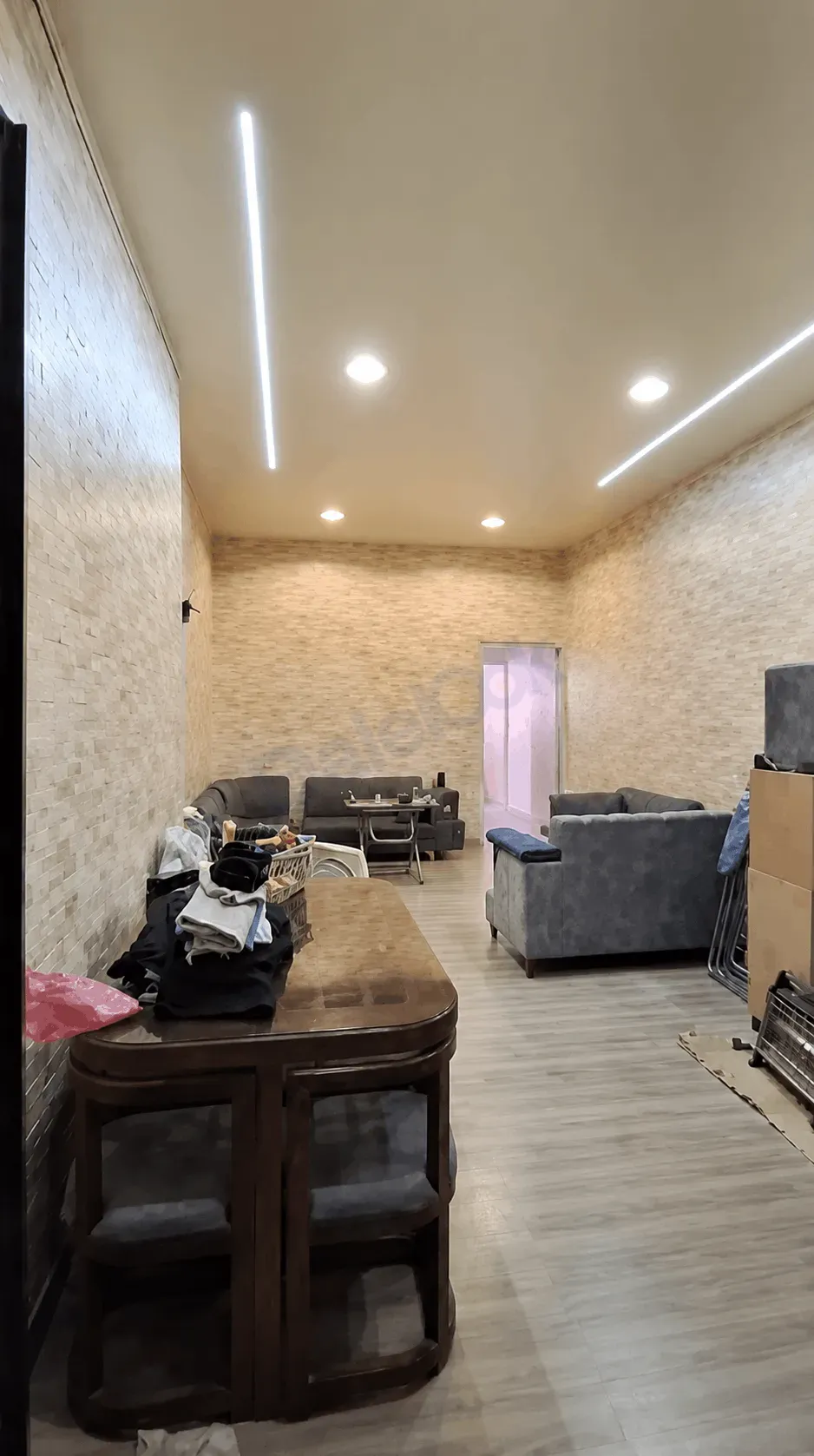 للبيع شقة في كفر بطنا جانب جامع النور