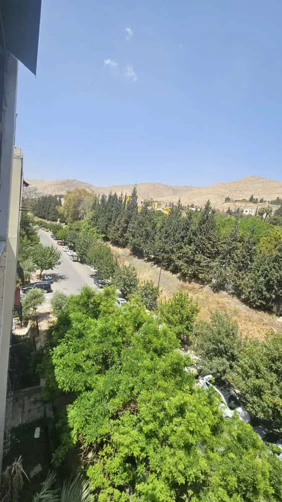 uploads/advertisements/images/للبيع_شقة_في_مساكن_برزة__حاميش_مسبق_الصنع__9_-1781282658106.webp