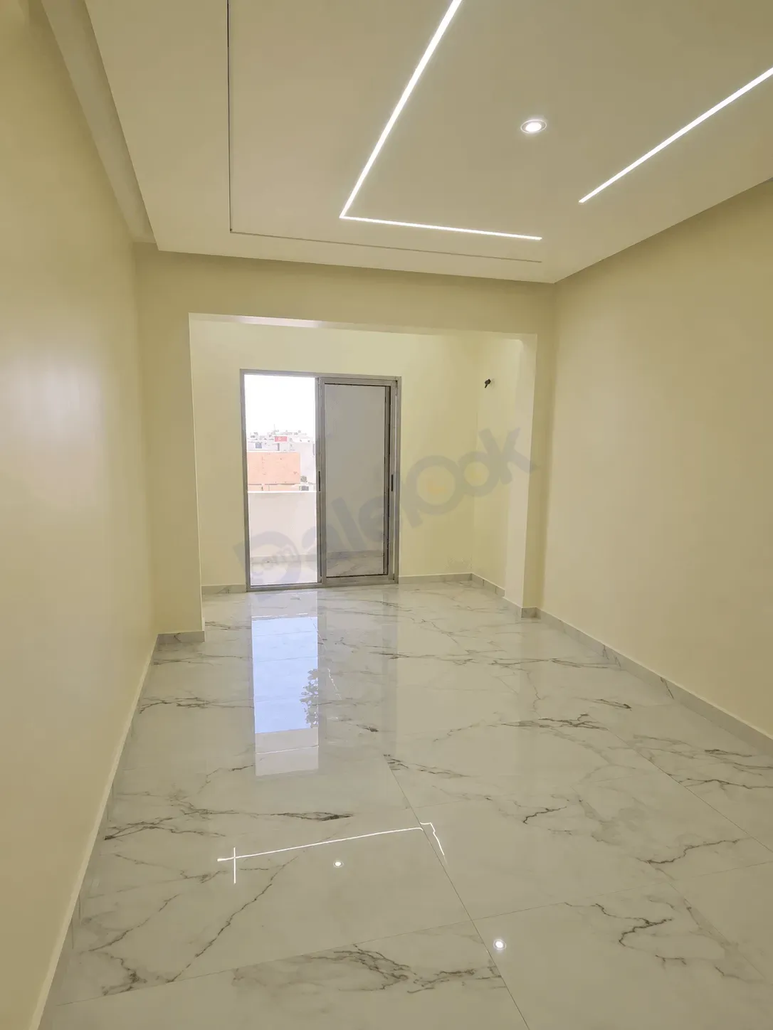uploads/advertisements/images/للبيع_شقة_في_مساكن_برزة_شارع_الحكيم__9_-1785416689741.webp
