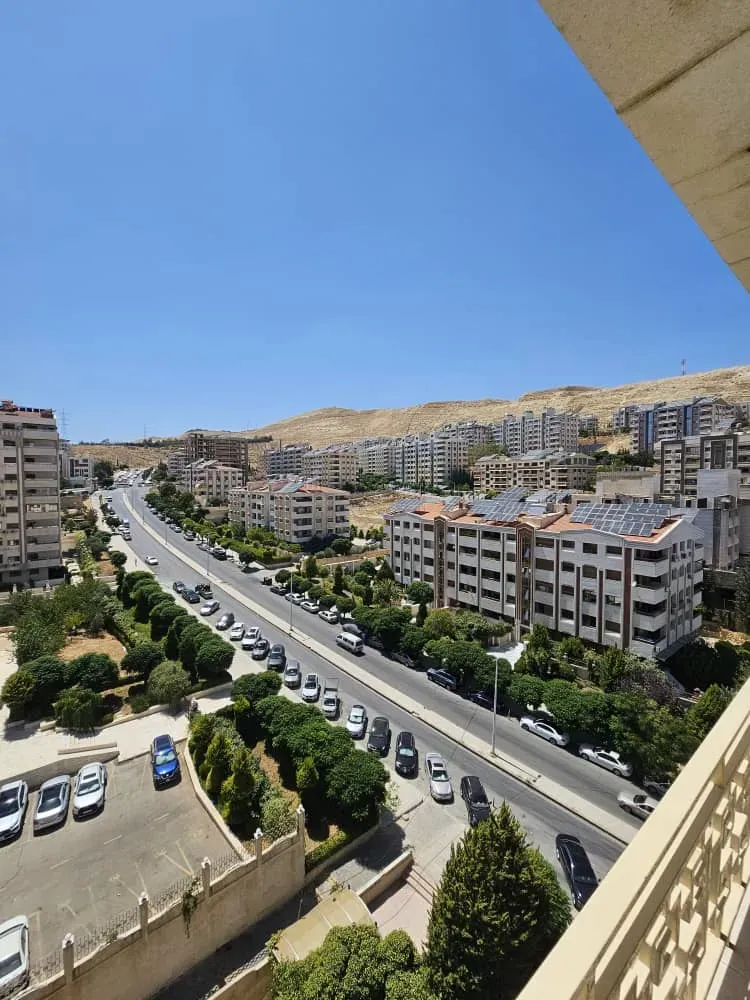للبيع شقة في مشروع دمر الجزيرة 18