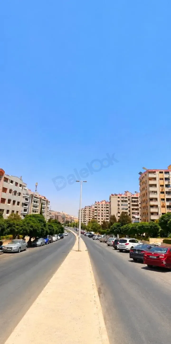 For sale an apartment in the first stage of the expatriate destruction project
