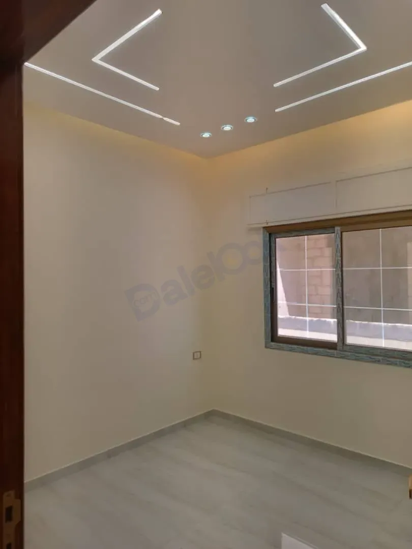 uploads/advertisements/images/للبيع_شقة_في_معضمية_الشام__11_-1788792058328.webp