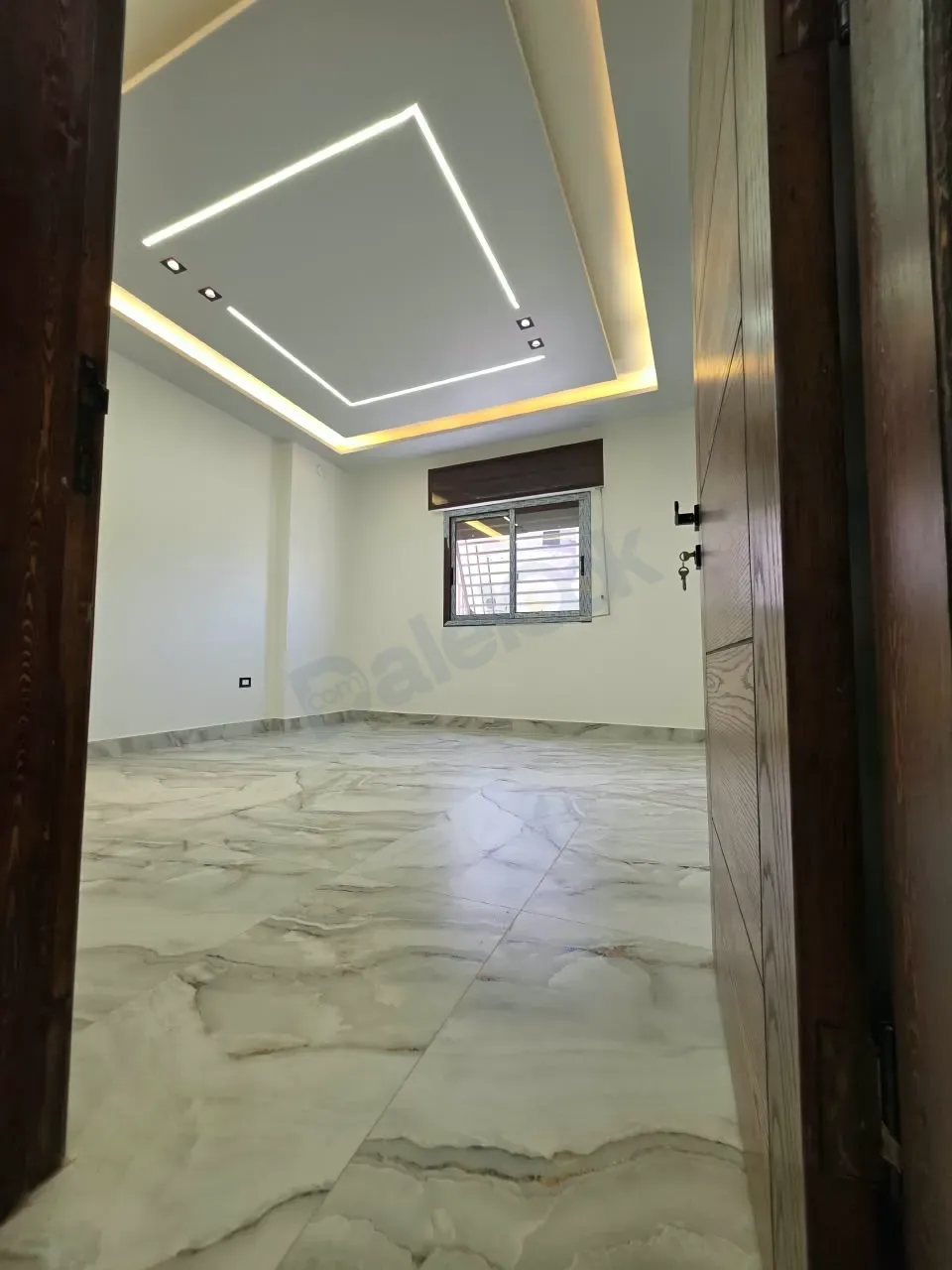 uploads/advertisements/images/للبيع_شقة_في_معضمية_الشام_سكن_أول__11_-1787863481256.webp