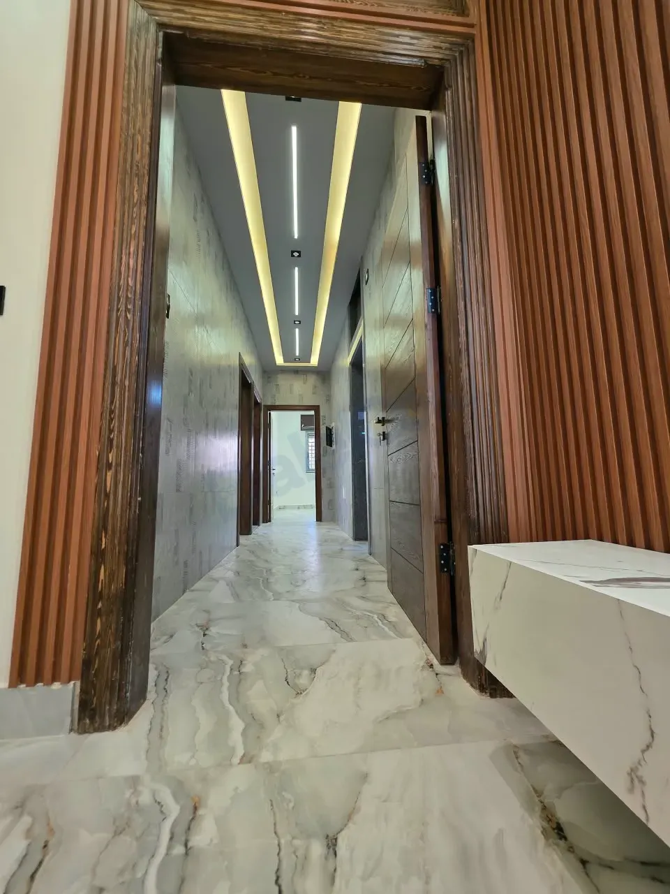 uploads/advertisements/images/للبيع_شقة_في_معضمية_الشام_سكن_أول__12_-1787863481257.webp