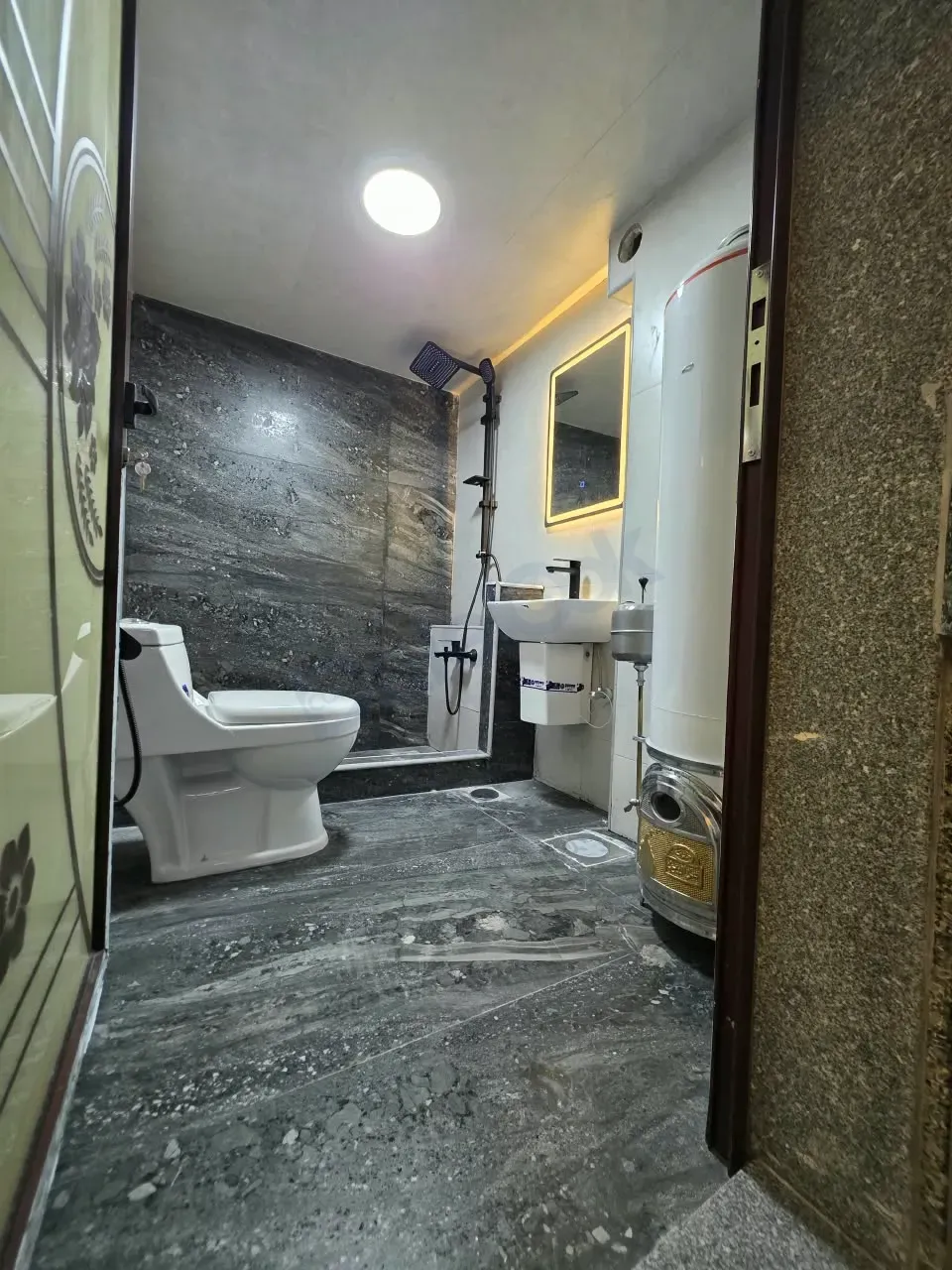 uploads/advertisements/images/للبيع_شقة_في_معضمية_الشام_سكن_أول__8_-1787863481255.webp