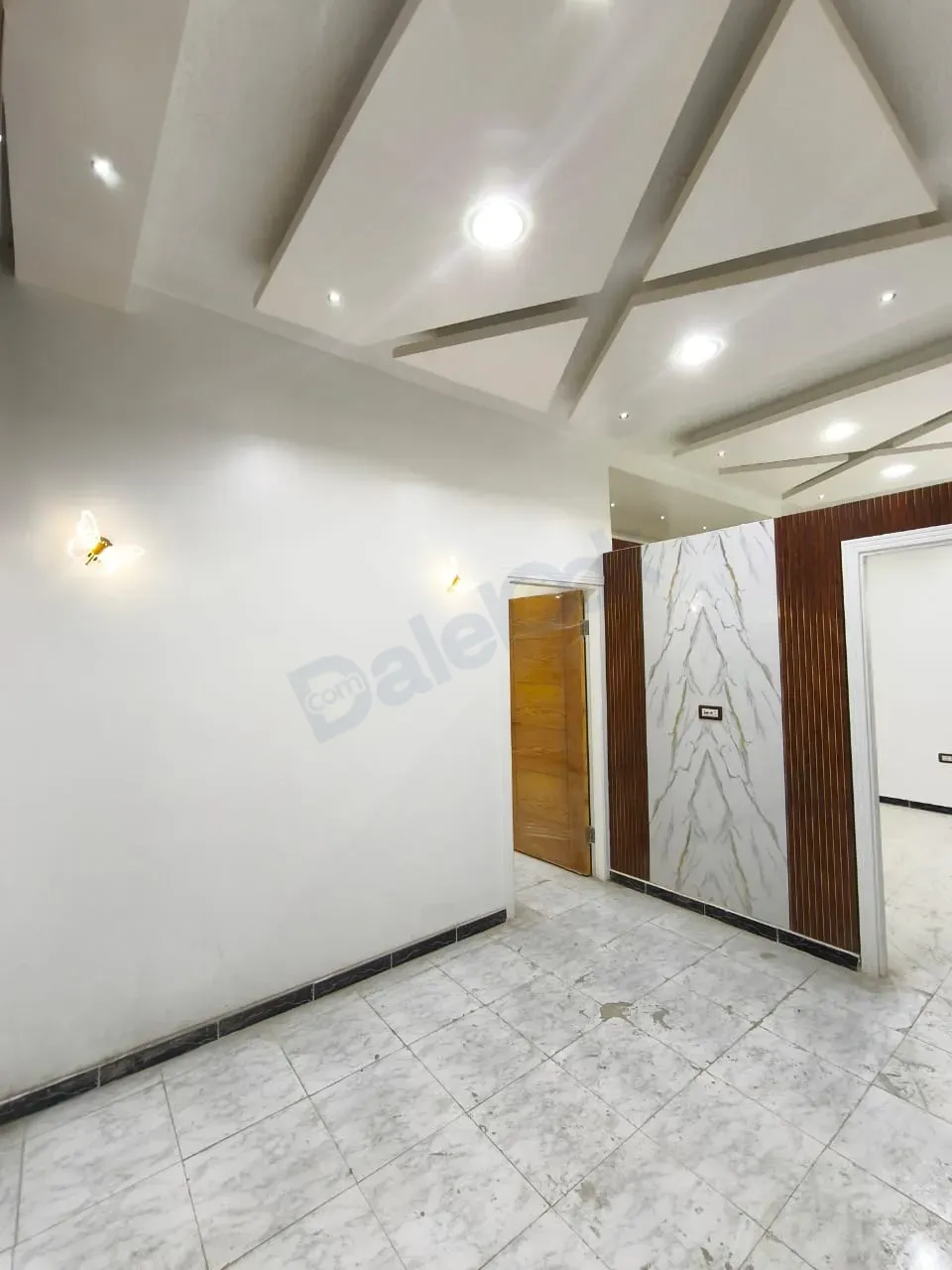 uploads/advertisements/images/للبيع_شقة_كسوة_سوبر_في_حرستا_حي_كرم_الطلعة__6_-1792343824671.webp