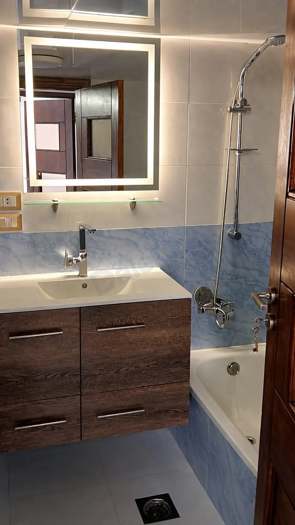 uploads/advertisements/images/للبيع_شقة_كسوة_ممتازة_في_قدسيا__2_-1785609748393.webp