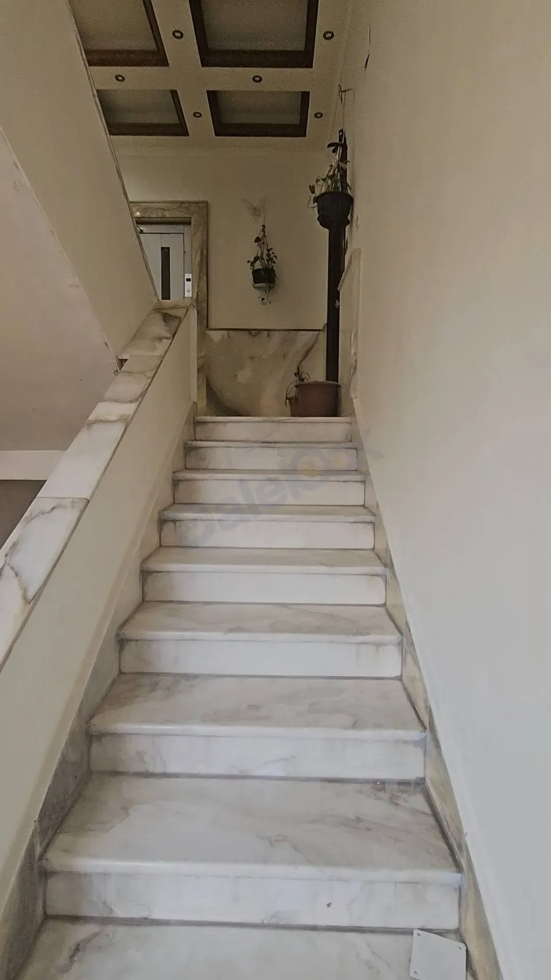 uploads/advertisements/images/للبيع_شقة_للبيع_في_شرقي_ركن_الدين_أوتوستراد_الفيحاء__13_-1791219395692.webp