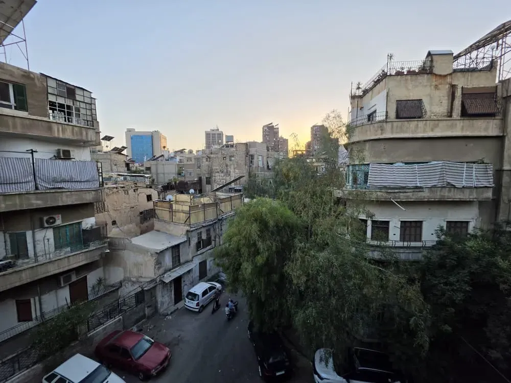 uploads/advertisements/images/للبيع_شقة_مع_الأسطوح_في_شارع_بغداد__7_-1785430348212.webp