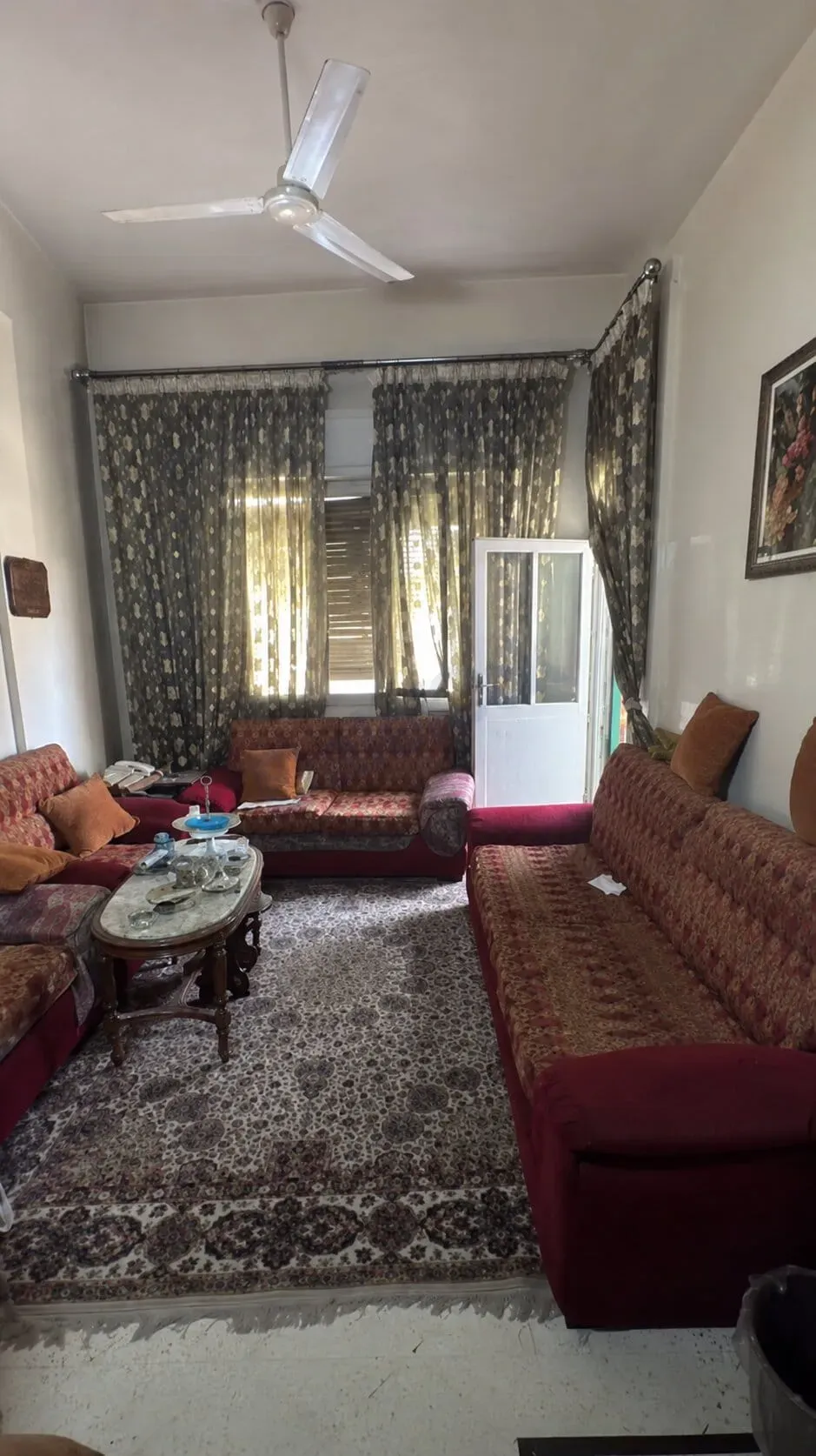 uploads/advertisements/images/للبيع_شقة_مع_السطح_في_القصور_جادة_الخطيب__1_-1786806853377.webp