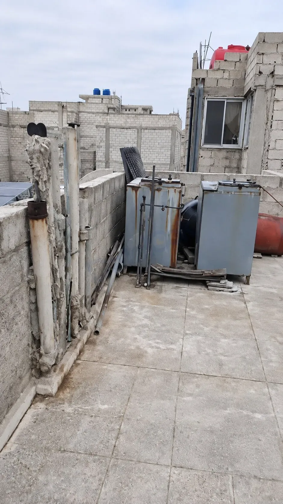 uploads/advertisements/images/للبيع_شقة_مع_السطح_في_ريف_دمشق_كشكول_شارع_السوق__7_-1789775624946.webp