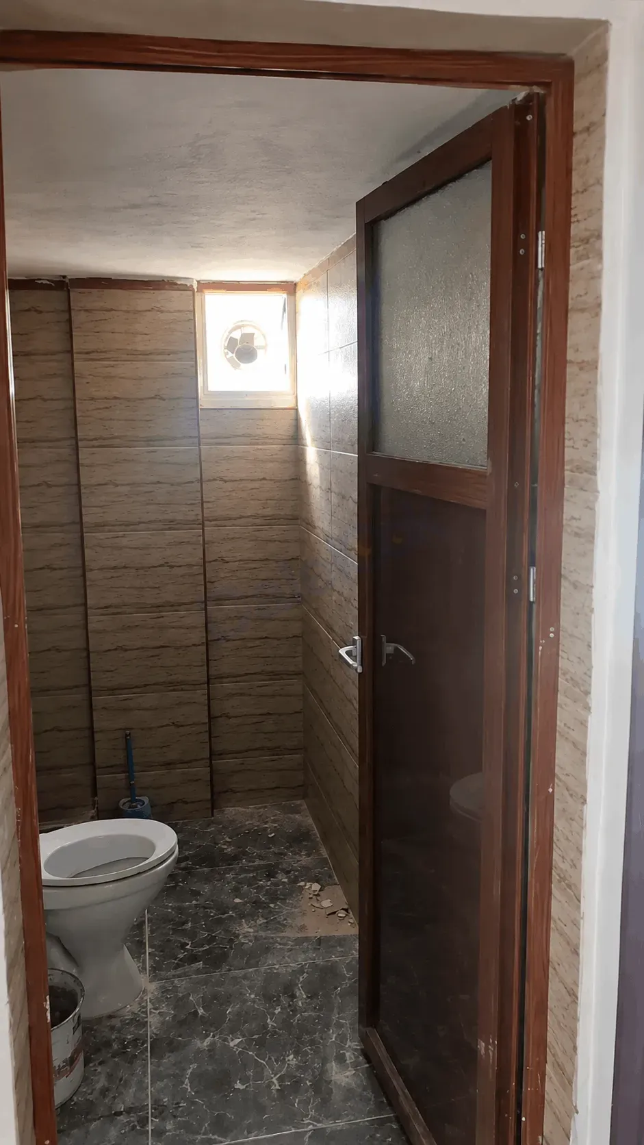uploads/advertisements/images/للبيع_شقة_مع_السطح_في_قدسيا_ساحة_الأمل__1_-1785191167697.webp