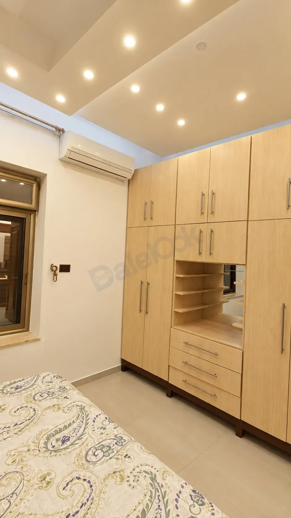 uploads/advertisements/images/للبيع_شقة_مع_الفرش_في_الجسر_الأبيض_بجانب_السفارة_الفرنسية__12_-1789307239474.webp